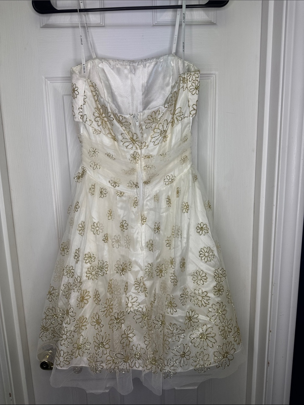 B Darlin White and Gold Floral Party Dress juniors 3/4 or women’s XS